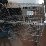 LOTE 308 - 01 CARRINHO PARA TRANSPORTE DE ALIMENTOS. (NO ESTADO) ATENÇÃO! FAZER A VISITAÇÃO ANTES DE ARREMATAR, NÃO SABEMOS SE FUNCIONA. LEILÃO NÃO TEM GARANTIA E NEM DEVOLUÇÃO, SUJEITO A POSSÍVEIS AVARIAS VISÍVEIS/OCULTAS E/OU AUSÊNCIA DE COMPONENTES.