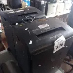 LOTE 398 - 02 FRAGMENTADORAS DE PAPEL. (NO ESTADO) ATENÇÃO! FAZER A VISITAÇÃO ANTES DE ARREMATAR, NÃO SABEMOS SE FUNCIONA. LEILÃO NÃO TEM GARANTIA E NEM DEVOLUÇÃO, SUJEITO A POSSÍVEIS AVARIAS VISÍVEIS/OCULTAS E/OU AUSÊNCIA DE COMPONENTES.