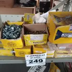 LOTE 249 - 01 LOTE COM GRANDE QUANTIDADE DE PARAFUSOS DIVERSOS. (NO ESTADO) ATENÇÃO! FAZER A VISITAÇÃO ANTES DE ARREMATAR, NÃO SABEMOS SE FUNCIONA. LEILÃO NÃO TEM GARANTIA E NEM DEVOLUÇÃO, SUJEITO A POSSÍVEIS AVARIAS VISÍVEIS/OCULTAS E/OU AUSÊNCIA DE COMPONENTES.