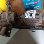 LOTE 481 - 02 MOTORES ELÉTRICOS. (NO ESTADO) ATENÇÃO! FAZER A VISITAÇÃO ANTES DE ARREMATAR, NÃO SABEMOS SE FUNCIONA. LEILÃO NÃO TEM GARANTIA E NEM DEVOLUÇÃO, SUJEITO A POSSÍVEIS AVARIAS VISÍVEIS/OCULTAS E/OU AUSÊNCIA DE COMPONENTES.