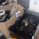 LOTE 393 - 01 LOTE COM DISJUNTORES E MATERIAIS DIVERSOS. (NO ESTADO) ATENÇÃO! FAZER A VISITAÇÃO ANTES DE ARREMATAR, NÃO SABEMOS SE FUNCIONA. LEILÃO NÃO TEM GARANTIA E NEM DEVOLUÇÃO, SUJEITO A POSSÍVEIS AVARIAS VISÍVEIS/OCULTAS E/OU AUSÊNCIA DE COMPONENTES.