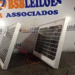 LOTE 231 - 02 PAINÉIS SOLARES 18V 10W SENDO 01 COM AVARIAS. (NO ESTADO) ATENÇÃO! FAZER A VISITAÇÃO ANTES DE ARREMATAR, NÃO SABEMOS SE FUNCIONA. LEILÃO NÃO TEM GARANTIA E NEM DEVOLUÇÃO, SUJEITO A POSSÍVEIS AVARIAS VISÍVEIS/OCULTAS E/OU AUSÊNCIA DE COMPONENTES.