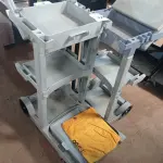 LOTE 326 - 02 CARRINHOS DE LIMPEZA INCOMPLETOS. (NO ESTADO) ATENÇÃO! FAZER A VISITAÇÃO ANTES DE ARREMATAR, NÃO SABEMOS SE FUNCIONA. LEILÃO NÃO TEM GARANTIA E NEM DEVOLUÇÃO, SUJEITO A POSSÍVEIS AVARIAS VISÍVEIS/OCULTAS E/OU AUSÊNCIA DE COMPONENTES.