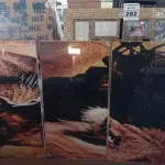 LOTE 282 - 03 QUADROS MOSAICO E 01 QUADRO PORTA RETRATO. (NO ESTADO) ATENÇÃO! FAZER A VISITAÇÃO ANTES DE ARREMATAR, NÃO SABEMOS SE FUNCIONA. LEILÃO NÃO TEM GARANTIA E NEM DEVOLUÇÃO, SUJEITO A POSSÍVEIS AVARIAS VISÍVEIS/OCULTAS E/OU AUSÊNCIA DE COMPONENTES.