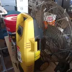 LOTE 426 - 01 VENTILADOR, 01 LAVADORA DE ALTA PRESSÃO E 01 CAIXA SUBWOOFER PARA PC.  (NO ESTADO) ATENÇÃO! FAZER A VISITAÇÃO ANTES DE ARREMATAR, NÃO SABEMOS SE FUNCIONA. LEILÃO NÃO TEM GARANTIA E NEM DEVOLUÇÃO, SUJEITO A POSSÍVEIS AVARIAS VISÍVEIS/OCULTAS E/OU AUSÊNCIA DE COMPONENTES.