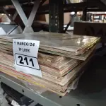 LOTE 211 - 01 LOTE COM VÁRIOS DISCOS DE VINIL. (NO ESTADO) ATENÇÃO! FAZER A VISITAÇÃO ANTES DE ARREMATAR, NÃO SABEMOS SE FUNCIONA. LEILÃO NÃO TEM GARANTIA E NEM DEVOLUÇÃO, SUJEITO A POSSÍVEIS AVARIAS VISÍVEIS/OCULTAS E/OU AUSÊNCIA DE COMPONENTES.