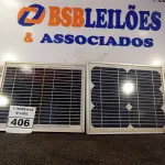 LOTE 406 - 02 PAINÉIS SOLARES 18V 10W. (NO ESTADO) ATENÇÃO! FAZER A VISITAÇÃO ANTES DE ARREMATAR, NÃO SABEMOS SE FUNCIONA. LEILÃO NÃO TEM GARANTIA E NEM DEVOLUÇÃO, SUJEITO A POSSÍVEIS AVARIAS VISÍVEIS/OCULTAS E/OU AUSÊNCIA DE COMPONENTES.