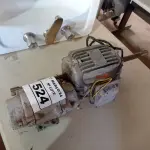 LOTE 524 - 02 MOTORES ELÉTRICOS. (NO ESTADO) ATENÇÃO! FAZER A VISITAÇÃO ANTES DE ARREMATAR, NÃO SABEMOS SE FUNCIONA. LEILÃO NÃO TEM GARANTIA E NEM DEVOLUÇÃO, SUJEITO A POSSÍVEIS AVARIAS VISÍVEIS/OCULTAS E/OU AUSÊNCIA DE COMPONENTES.