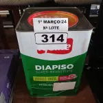 LOTE 314 - 01 LATA DE TINTA IQUINE DIAPISO 18L NA COR VERMELHA. (NO ESTADO) ATENÇÃO! FAZER A VISITAÇÃO ANTES DE ARREMATAR, NÃO SABEMOS SE FUNCIONA. LEILÃO NÃO TEM GARANTIA E NEM DEVOLUÇÃO, SUJEITO A POSSÍVEIS AVARIAS VISÍVEIS/OCULTAS E/OU AUSÊNCIA DE COMPONENTES.