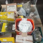 LOTE 389 - 01 LOTE COM GRANDE QUANTIDADE DE PARAFUSOS DIVERSOS. (NO ESTADO) ATENÇÃO! FAZER A VISITAÇÃO ANTES DE ARREMATAR, NÃO SABEMOS SE FUNCIONA. LEILÃO NÃO TEM GARANTIA E NEM DEVOLUÇÃO, SUJEITO A POSSÍVEIS AVARIAS VISÍVEIS/OCULTAS E/OU AUSÊNCIA DE COMPONENTES.