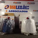 LOTE 252 - 02 LUMINÁRIAS PENDENTE SÃO PAULO. (NO ESTADO) ATENÇÃO! FAZER A VISITAÇÃO ANTES DE ARREMATAR, NÃO SABEMOS SE FUNCIONA. LEILÃO NÃO TEM GARANTIA E NEM DEVOLUÇÃO, SUJEITO A POSSÍVEIS AVARIAS VISÍVEIS/OCULTAS E/OU AUSÊNCIA DE COMPONENTES.