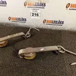 LOTE 216 - 02 SUPORTES DE AÇO PARA CARRETILHA. (NO ESTADO) ATENÇÃO! FAZER A VISITAÇÃO ANTES DE ARREMATAR, NÃO SABEMOS SE FUNCIONA. LEILÃO NÃO TEM GARANTIA E NEM DEVOLUÇÃO, SUJEITO A POSSÍVEIS AVARIAS VISÍVEIS/OCULTAS E/OU AUSÊNCIA DE COMPONENTES.