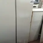 LOTE 273 - 02 ARMÁRIOS EM MADEIRA SENDO 01 BAIXO. (NO ESTADO) ATENÇÃO! FAZER A VISITAÇÃO ANTES DE ARREMATAR, NÃO SABEMOS SE FUNCIONA. LEILÃO NÃO TEM GARANTIA E NEM DEVOLUÇÃO, SUJEITO A POSSÍVEIS AVARIAS VISÍVEIS/OCULTAS E/OU AUSÊNCIA DE COMPONENTES.