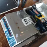 LOTE 421 - 01 BALANÇA DIGITAL E 01 MACACO JACARÉ 2TN. (NO ESTADO) ATENÇÃO! FAZER A VISITAÇÃO ANTES DE ARREMATAR, NÃO SABEMOS SE FUNCIONA. LEILÃO NÃO TEM GARANTIA E NEM DEVOLUÇÃO, SUJEITO A POSSÍVEIS AVARIAS VISÍVEIS/OCULTAS E/OU AUSÊNCIA DE COMPONENTES.