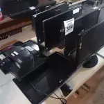 LOTE 334 - 07 MONITORES MARCAS E MODELOS DIVERSOS PARA RETIRADA DE PEÇAS. (NO ESTADO) ATENÇÃO! FAZER A VISITAÇÃO ANTES DE ARREMATAR, NÃO SABEMOS SE FUNCIONA. LEILÃO NÃO TEM GARANTIA E NEM DEVOLUÇÃO, SUJEITO A POSSÍVEIS AVARIAS VISÍVEIS/OCULTAS E/OU AUSÊNCIA DE COMPONENTES.