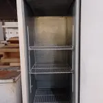 LOTE 285 - 01 CERVEJEIRA MARCA METALFRIO. (NO ESTADO) ATENÇÃO! FAZER A VISITAÇÃO ANTES DE ARREMATAR, NÃO SABEMOS SE FUNCIONA. LEILÃO NÃO TEM GARANTIA E NEM DEVOLUÇÃO, SUJEITO A POSSÍVEIS AVARIAS VISÍVEIS/OCULTAS E/OU AUSÊNCIA DE COMPONENTES.