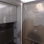 LOTE 292 - 01 GELADEIRA FROST FREE MARCA ELECTROLUX 220V. (NO ESTADO) ATENÇÃO! FAZER A VISITAÇÃO ANTES DE ARREMATAR, NÃO SABEMOS SE FUNCIONA. LEILÃO NÃO TEM GARANTIA E NEM DEVOLUÇÃO, SUJEITO A POSSÍVEIS AVARIAS VISÍVEIS/OCULTAS E/OU AUSÊNCIA DE COMPONENTES.
