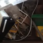 LOTE 305 - 01 CUBA PARA PIA, DIVERSAS PEÇAS PARA BANHEIRO E PARAFUSOS DIVERSOS. (NO ESTADO) ATENÇÃO! FAZER A VISITAÇÃO ANTES DE ARREMATAR, NÃO SABEMOS SE FUNCIONA. LEILÃO NÃO TEM GARANTIA E NEM DEVOLUÇÃO, SUJEITO A POSSÍVEIS AVARIAS VISÍVEIS/OCULTAS E/OU AUSÊNCIA DE COMPONENTES.