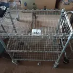 LOTE 286 - 01 CARRINHO PARA TRANSPORTE DE ALIMENTOS. (NO ESTADO) ATENÇÃO! FAZER A VISITAÇÃO ANTES DE ARREMATAR, NÃO SABEMOS SE FUNCIONA. LEILÃO NÃO TEM GARANTIA E NEM DEVOLUÇÃO, SUJEITO A POSSÍVEIS AVARIAS VISÍVEIS/OCULTAS E/OU AUSÊNCIA DE COMPONENTES.