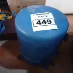 LOTE 449 - 01 MOTOR COMPRESSOR DE REFRIGERAÇÃO. (NO ESTADO) ATENÇÃO! FAZER A VISITAÇÃO ANTES DE ARREMATAR, NÃO SABEMOS SE FUNCIONA. LEILÃO NÃO TEM GARANTIA E NEM DEVOLUÇÃO, SUJEITO A POSSÍVEIS AVARIAS VISÍVEIS/OCULTAS E/OU AUSÊNCIA DE COMPONENTES.