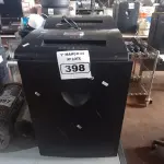 LOTE 398 - 02 FRAGMENTADORAS DE PAPEL. (NO ESTADO) ATENÇÃO! FAZER A VISITAÇÃO ANTES DE ARREMATAR, NÃO SABEMOS SE FUNCIONA. LEILÃO NÃO TEM GARANTIA E NEM DEVOLUÇÃO, SUJEITO A POSSÍVEIS AVARIAS VISÍVEIS/OCULTAS E/OU AUSÊNCIA DE COMPONENTES.