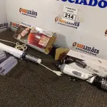 LOTE 214 - 02 ESCOVAS ROTATIVAS SENDO 01 MARCA PHILIPS E 01 GAMA ITALY. (NO ESTADO) ATENÇÃO! FAZER A VISITAÇÃO ANTES DE ARREMATAR, NÃO SABEMOS SE FUNCIONA. LEILÃO NÃO TEM GARANTIA E NEM DEVOLUÇÃO, SUJEITO A POSSÍVEIS AVARIAS VISÍVEIS/OCULTAS E/OU AUSÊNCIA DE COMPONENTES.