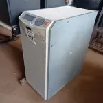 LOTE 417 - 01 NOBREAK MARCA DELTA 20.000VA. (NO ESTADO) ATENÇÃO! FAZER A VISITAÇÃO ANTES DE ARREMATAR, NÃO SABEMOS SE FUNCIONA. LEILÃO NÃO TEM GARANTIA E NEM DEVOLUÇÃO, SUJEITO A POSSÍVEIS AVARIAS VISÍVEIS/OCULTAS E/OU AUSÊNCIA DE COMPONENTES.