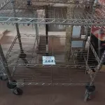 LOTE 284 - 01 CARRINHO PARA TRANSPORTE DE ALIMENTOS. (NO ESTADO) ATENÇÃO! FAZER A VISITAÇÃO ANTES DE ARREMATAR, NÃO SABEMOS SE FUNCIONA. LEILÃO NÃO TEM GARANTIA E NEM DEVOLUÇÃO, SUJEITO A POSSÍVEIS AVARIAS VISÍVEIS/OCULTAS E/OU AUSÊNCIA DE COMPONENTES.
