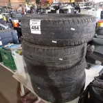 LOTE 484 - 04 PNEUS USADOS DE DIVERSAS NUMERAÇÕES. (NO ESTADO) ATENÇÃO! FAZER A VISITAÇÃO ANTES DE ARREMATAR, NÃO SABEMOS SE FUNCIONA. LEILÃO NÃO TEM GARANTIA E NEM DEVOLUÇÃO, SUJEITO A POSSÍVEIS AVARIAS VISÍVEIS/OCULTAS E/OU AUSÊNCIA DE COMPONENTES.