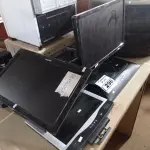 LOTE 296 - 07 MONITORES MARCAS E MODELOS DIVERSOS PARA RETIRADA DE PEÇAS. (NO ESTADO) ATENÇÃO! FAZER A VISITAÇÃO ANTES DE ARREMATAR, NÃO SABEMOS SE FUNCIONA. LEILÃO NÃO TEM GARANTIA E NEM DEVOLUÇÃO, SUJEITO A POSSÍVEIS AVARIAS VISÍVEIS/OCULTAS E/OU AUSÊNCIA DE COMPONENTES.