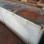 LOTE 265 - 01 FREEZER HORIZONTAL 02 TAMPAS 220V. (NO ESTADO) ATENÇÃO! FAZER A VISITAÇÃO ANTES DE ARREMATAR, NÃO SABEMOS SE FUNCIONA. LEILÃO NÃO TEM GARANTIA E NEM DEVOLUÇÃO, SUJEITO A POSSÍVEIS AVARIAS VISÍVEIS/OCULTAS E/OU AUSÊNCIA DE COMPONENTES.