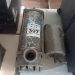 LOTE 397 - 01 MOTOR ELÉTRICOS E 01 BOMBA D’AGUA. (NO ESTADO) ATENÇÃO! FAZER A VISITAÇÃO ANTES DE ARREMATAR, NÃO SABEMOS SE FUNCIONA. LEILÃO NÃO TEM GARANTIA E NEM DEVOLUÇÃO, SUJEITO A POSSÍVEIS AVARIAS VISÍVEIS/OCULTAS E/OU AUSÊNCIA DE COMPONENTES.