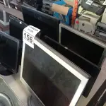 LOTE 156 - 06 MONITORES MARCAS E MODELOS DIVERSOS PARA RETIRADA DE PEÇAS. (NO ESTADO) ATENÇÃO! FAZER A VISITAÇÃO ANTES DE ARREMATAR, NÃO SABEMOS SE FUNCIONA. LEILÃO NÃO TEM GARANTIA E NEM DEVOLUÇÃO, SUJEITO A POSSÍVEIS AVARIAS VISÍVEIS/OCULTAS E/OU AUSÊNCIA DE COMPONENTES.