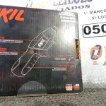LOTE 050 - 01 PARAFUSADEIRA SKIL 3.6V BRCH 220V. (NOVO) (NO ESTADO) ATENÇÃO! FAZER A VISITAÇÃO ANTES DE ARREMATAR, NÃO SABEMOS SE FUNCIONA. LEILÃO NÃO TEM GARANTIA E NEM DEVOLUÇÃO, SUJEITO A POSSÍVEIS AVARIAS VISÍVEIS/OCULTAS E/OU AUSÊNCIA DE COMPONENTES.