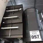 LOTE 057 - 01 GAVETEIRO E 01 FRAGMENTADORA DE PAPEL. (NO ESTADO) ATENÇÃO! FAZER A VISITAÇÃO ANTES DE ARREMATAR, NÃO SABEMOS SE FUNCIONA. LEILÃO NÃO TEM GARANTIA E NEM DEVOLUÇÃO, SUJEITO A POSSÍVEIS AVARIAS VISÍVEIS/OCULTAS E/OU AUSÊNCIA DE COMPONENTES.