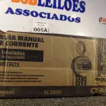 LOTE 005 - 01 TALHA MANUAL DE CORRENTE 2 TONELADAS DE CAPACIDADE 5 METROS DE ELEVAÇÃO CSM. (NOVO) (NO ESTADO) ATENÇÃO! FAZER A VISITAÇÃO ANTES DE ARREMATAR, NÃO SABEMOS SE FUNCIONA. LEILÃO NÃO TEM GARANTIA E NEM DEVOLUÇÃO, SUJEITO A POSSÍVEIS AVARIAS VISÍVEIS/OCULTAS E/OU AUSÊNCIA DE COMPONENTES
