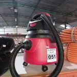 LOTE 051 - 01 ASPIRADOR DE PÓ MARCA ELECTROLUX. (NO ESTADO) ATENÇÃO! FAZER A VISITAÇÃO ANTES DE ARREMATAR, NÃO SABEMOS SE FUNCIONA. LEILÃO NÃO TEM GARANTIA E NEM DEVOLUÇÃO, SUJEITO A POSSÍVEIS AVARIAS VISÍVEIS/OCULTAS E/OU AUSÊNCIA DE COMPONENTES.