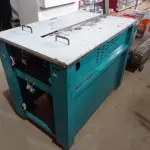 LOTE 562 - 01 MAQUINA ELÉTRICA ARQUEADORA DE FITA. (NO ESTADO) ATENÇÃO! FAZER A VISITAÇÃO ANTES DE ARREMATAR, NÃO SABEMOS SE FUNCIONA. LEILÃO NÃO TEM GARANTIA E NEM DEVOLUÇÃO, SUJEITO A POSSÍVEIS AVARIAS VISÍVEIS/OCULTAS E/OU AUSÊNCIA DE COMPONENTES.