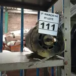 LOTE 111 - 01 MOTOR ELÉTRICO. (NO ESTADO) ATENÇÃO! FAZER A VISITAÇÃO ANTES DE ARREMATAR, NÃO SABEMOS SE FUNCIONA. LEILÃO NÃO TEM GARANTIA E NEM DEVOLUÇÃO, SUJEITO A POSSÍVEIS AVARIAS VISÍVEIS/OCULTAS E/OU AUSÊNCIA DE COMPONENTES.