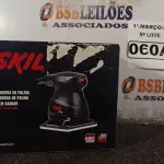 LOTE 060 - 01 LIXADEIRA ORBITAL DE PALMA 7232 200W-1/4 DE LIXA 220V MARCA SKIL. (NOVO) (NO ESTADO) ATENÇÃO! FAZER A VISITAÇÃO ANTES DE ARREMATAR, NÃO SABEMOS SE FUNCIONA. LEILÃO NÃO TEM GARANTIA E NEM DEVOLUÇÃO, SUJEITO A POSSÍVEIS AVARIAS VISÍVEIS/OCULTAS E/OU AUSÊNCIA DE COMPONENTES.