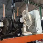 LOTE 072 - 01 LOTE COM VÁRIOS VENTILADORES MARCAS E MODELOS DIVERSOS. (NO ESTADO) ATENÇÃO! FAZER A VISITAÇÃO ANTES DE ARREMATAR, NÃO SABEMOS SE FUNCIONA. LEILÃO NÃO TEM GARANTIA E NEM DEVOLUÇÃO, SUJEITO A POSSÍVEIS AVARIAS VISÍVEIS/OCULTAS E/OU AUSÊNCIA DE COMPONENTES.