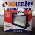 LOTE 150 - 01 REFLETOR DE SUPER LED 200W BIVOLT E DURAÇÃO DE 20.000 HORAS 6.000K MARCA DECORLUX. (NOVO) (NO ESTADO) ATENÇÃO! FAZER A VISITAÇÃO ANTES DE ARREMATAR, NÃO SABEMOS SE FUNCIONA. LEILÃO NÃO TEM GARANTIA E NEM DEVOLUÇÃO, SUJEITO A POSSÍVEIS AVARIAS VISÍVEIS/OCULTAS E/OU AUSÊNCIA DE COMPONENTES.