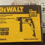 LOTE 125 - 01 FURADEIRA DE IMPACTO 710W DE ½”(13MM) MODELO DWD502 MARCA DEWALT. (NOVO) (NO ESTADO) ATENÇÃO! FAZER A VISITAÇÃO ANTES DE ARREMATAR, NÃO SABEMOS SE FUNCIONA. LEILÃO NÃO TEM GARANTIA E NEM DEVOLUÇÃO, SUJEITO A POSSÍVEIS AVARIAS VISÍVEIS/OCULTAS E/OU AUSÊNCIA DE COMPONENTES.