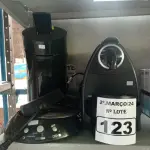LOTE 123 - 02 CAFETEIRAS MARCAS E MODELOS DIVERSOS. (NO ESTADO) ATENÇÃO! FAZER A VISITAÇÃO ANTES DE ARREMATAR, NÃO SABEMOS SE FUNCIONA. LEILÃO NÃO TEM GARANTIA E NEM DEVOLUÇÃO, SUJEITO A POSSÍVEIS AVARIAS VISÍVEIS/OCULTAS E/OU AUSÊNCIA DE COMPONENTES.