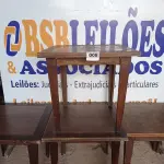 LOTE 008 - 04 MESAS EM MADEIRA MEDINDO 80X80CM. (NO ESTADO, NÃO SABEMOS SE FUNCIONA. LEILÃO NÃO TEM GARANTIA E NEM DEVOLUÇÃO).