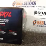LOTE 060 - 01 LIXADEIRA ORBITAL DE PALMA 7232 200W-1/4 DE LIXA 220V MARCA SKIL. (NOVO) (NO ESTADO) ATENÇÃO! FAZER A VISITAÇÃO ANTES DE ARREMATAR, NÃO SABEMOS SE FUNCIONA. LEILÃO NÃO TEM GARANTIA E NEM DEVOLUÇÃO, SUJEITO A POSSÍVEIS AVARIAS VISÍVEIS/OCULTAS E/OU AUSÊNCIA DE COMPONENTES.