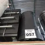 LOTE 057 - 01 GAVETEIRO E 01 FRAGMENTADORA DE PAPEL. (NO ESTADO) ATENÇÃO! FAZER A VISITAÇÃO ANTES DE ARREMATAR, NÃO SABEMOS SE FUNCIONA. LEILÃO NÃO TEM GARANTIA E NEM DEVOLUÇÃO, SUJEITO A POSSÍVEIS AVARIAS VISÍVEIS/OCULTAS E/OU AUSÊNCIA DE COMPONENTES.