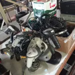 LOTE 076 - 01 LOTE COM VÁRIOS LEITORES DE CÓDIGO DE BARRAS E FONES DE OUVIDO MARCAS E MODELOS DIVERSOS. (NO ESTADO) ATENÇÃO! FAZER A VISITAÇÃO ANTES DE ARREMATAR, NÃO SABEMOS SE FUNCIONA. LEILÃO NÃO TEM GARANTIA E NEM DEVOLUÇÃO, SUJEITO A POSSÍVEIS AVARIAS VISÍVEIS/OCULTAS E/OU AUSÊNCIA DE COMPONENTES.