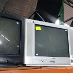 LOTE 083 - 03 TV’S DE TUBO MARCAS E MODELOS DIVERSOS. (NO ESTADO) ATENÇÃO! FAZER A VISITAÇÃO ANTES DE ARREMATAR, NÃO SABEMOS SE FUNCIONA. LEILÃO NÃO TEM GARANTIA E NEM DEVOLUÇÃO, SUJEITO A POSSÍVEIS AVARIAS VISÍVEIS/OCULTAS E/OU AUSÊNCIA DE COMPONENTES.