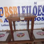 LOTE 038 - 04 MESAS DE MADEIRA, SENDO 03 COM TAMPO DE AZULEJO MEDINDO 80CMX80CM. (NO ESTADO, NÃO SABEMOS SE FUNCIONA. LEILÃO NÃO TEM GARANTIA E NEM DEVOLUÇÃO).